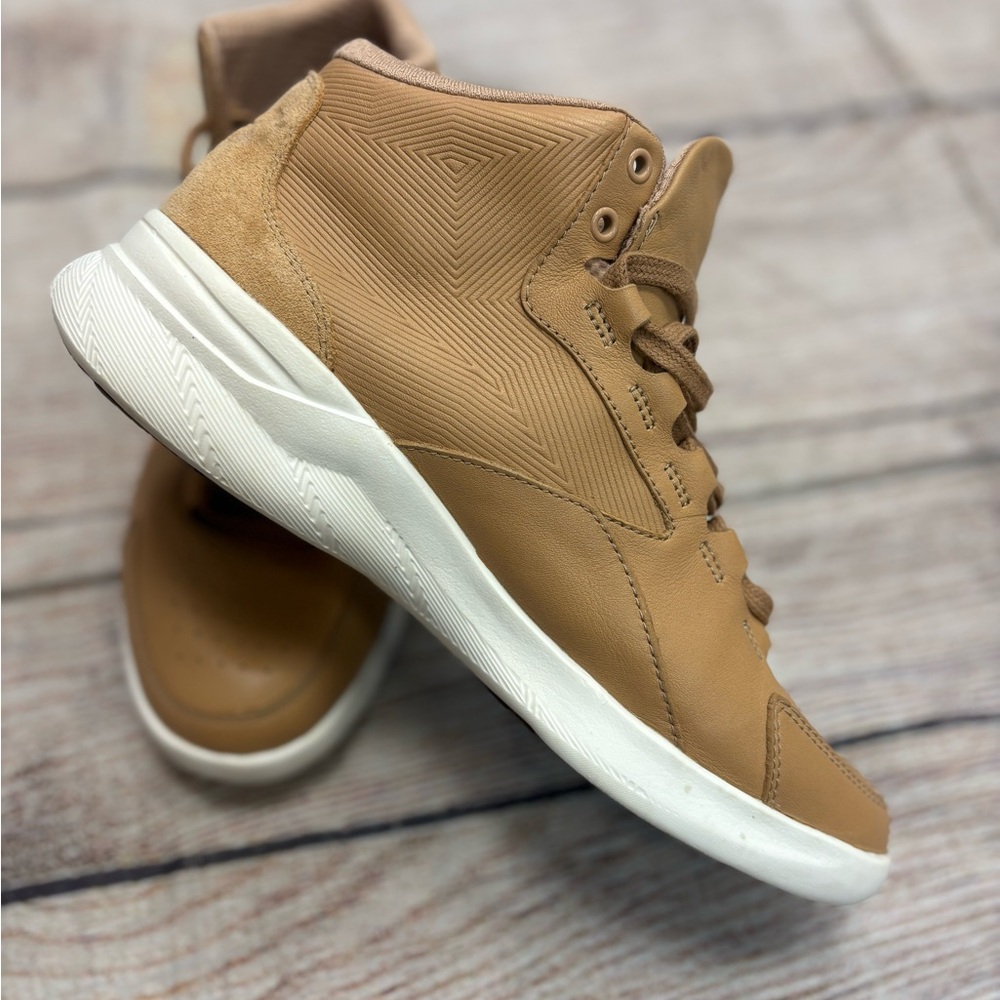 😍Under Armour Tan Men's Sneakers size 7.5